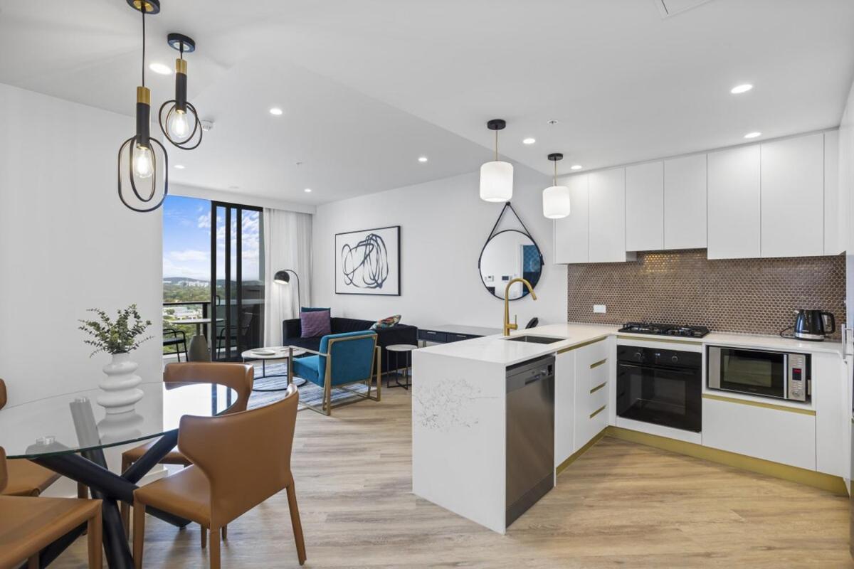Southport Lux Floor * Gold Coast